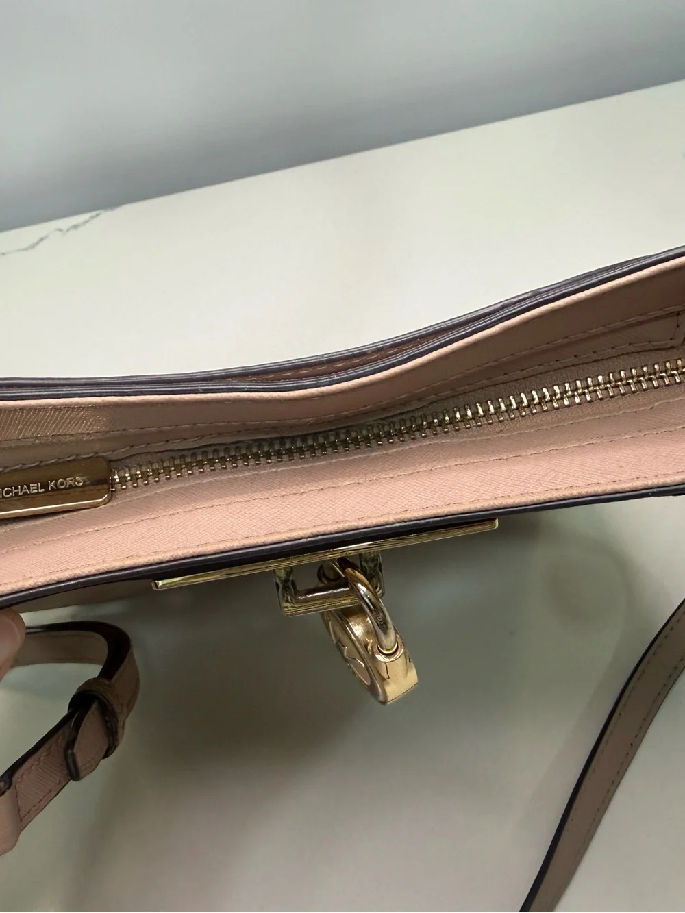 Michael Kors Crossbody Hamilton Traveler Oyster Leather Messenger Bag Purse